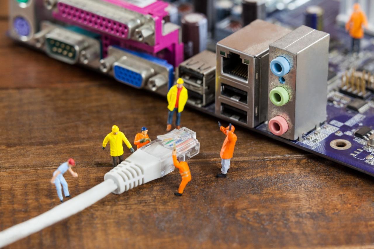 WebSocket Her Sorunun Cevabı Değil: Polling, SSE ve Ger&ccedil;ek Zamanlı Veri